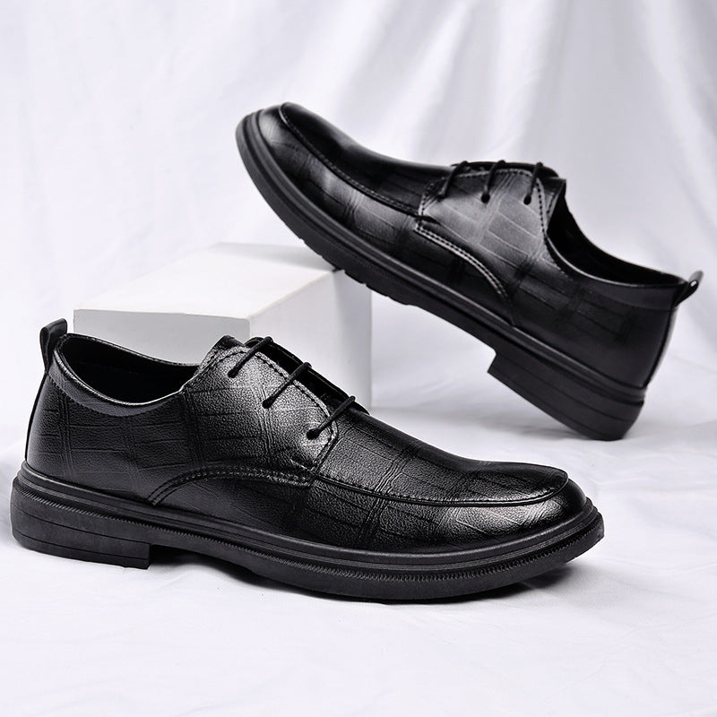 Height-increasing shoes that look like standard dress shoes