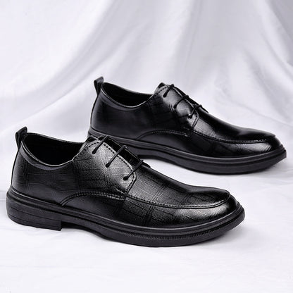 Height-increasing shoes that look like standard dress shoes