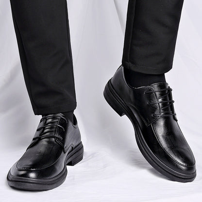 Height-increasing shoes that look like standard dress shoes