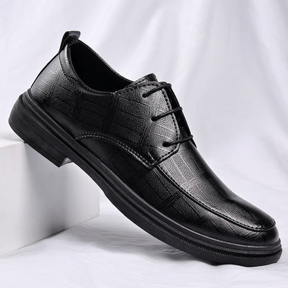 Height-increasing shoes that look like standard dress shoes